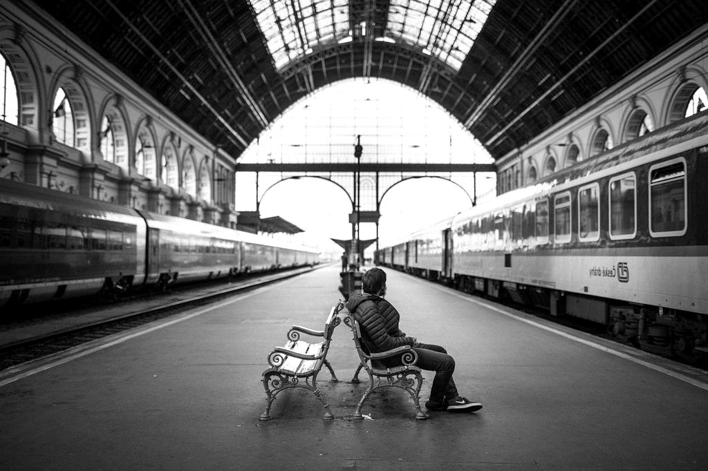 Electric train icon representing eco-friendly rail travel